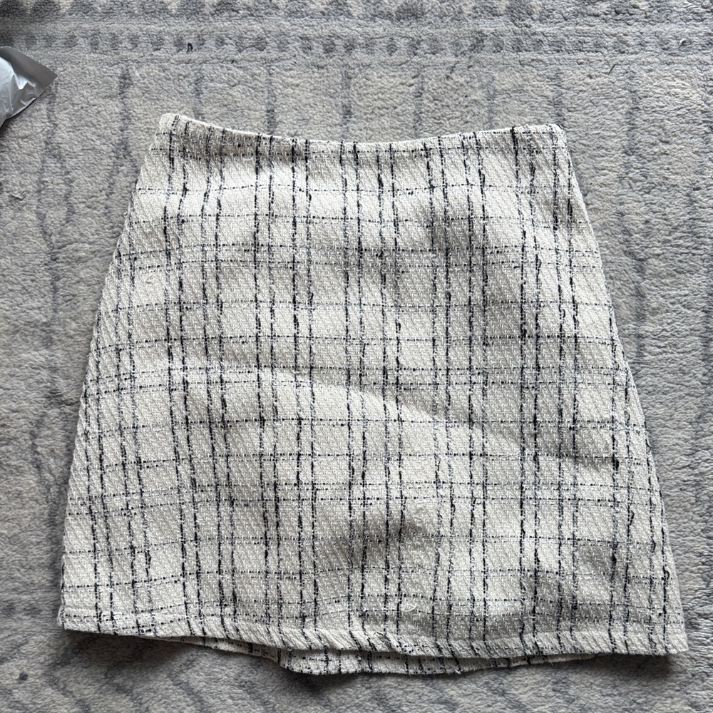 Princess Polly Skirt - black and cream
